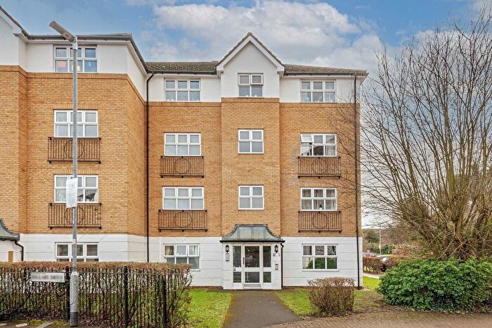 2 Bedroom Flat For Sale In Hillary Drive, Isleworth, TW7