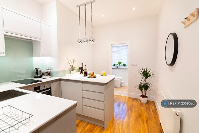 1 Bedroom Flat To Rent In Connaught Avenue, Plymouth, PL4