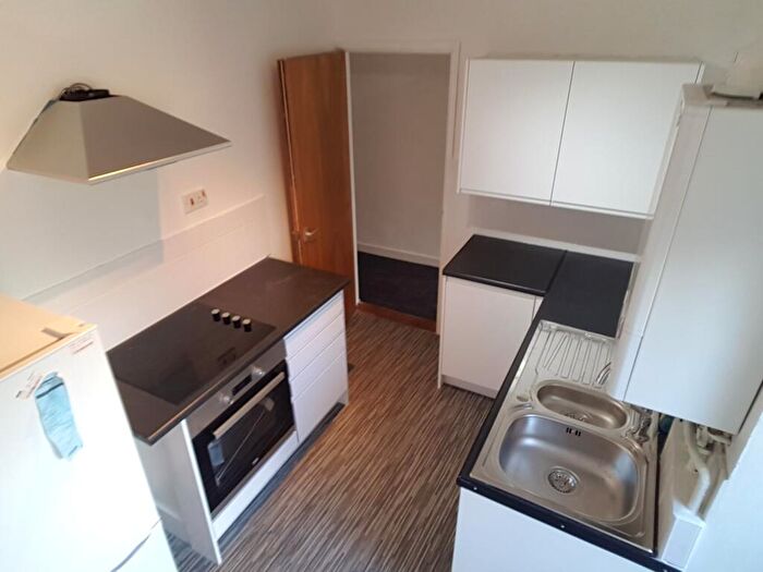 1 Bedroom Flat To Rent In Carlton Terrace, Mount Pleasant, Swansea, SA1