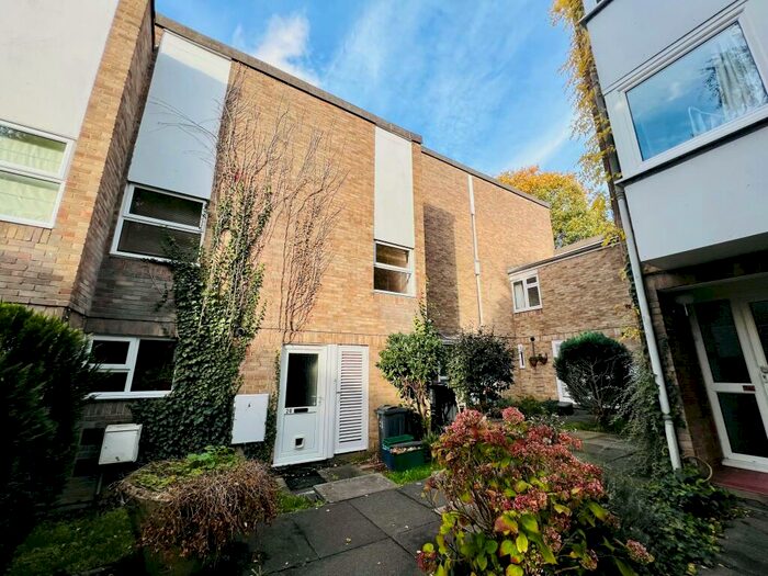 4 Bedroom Town House To Rent In St Clairs Road, Park Hill, East Croydon, CR0