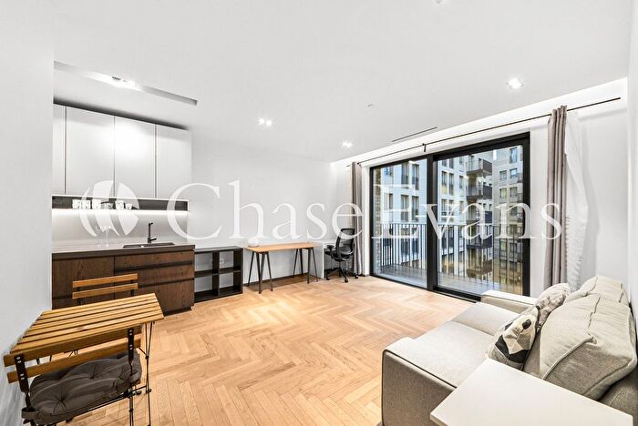 1 Bedroom Flat To Rent In Fenman House, Lewis Cubitt Walk, Kings Cross, London, N1C