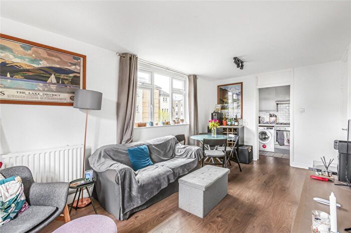 1 Bedroom Flat To Rent In Hunter Close, London, SW12