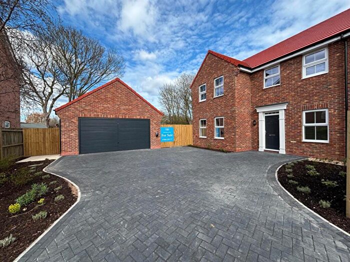 4 Bedroom House For Sale In Rawson Way, Hornsea, HU18