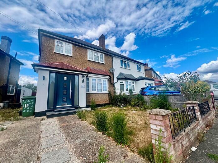 4 Bedroom Semi Detached House To Rent In Boleyn Drive, Ruislip, HA4