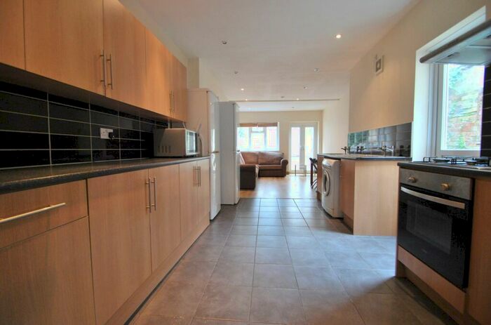 8 Bedroom House To Rent In Salisbury Road, Cathays, CF24