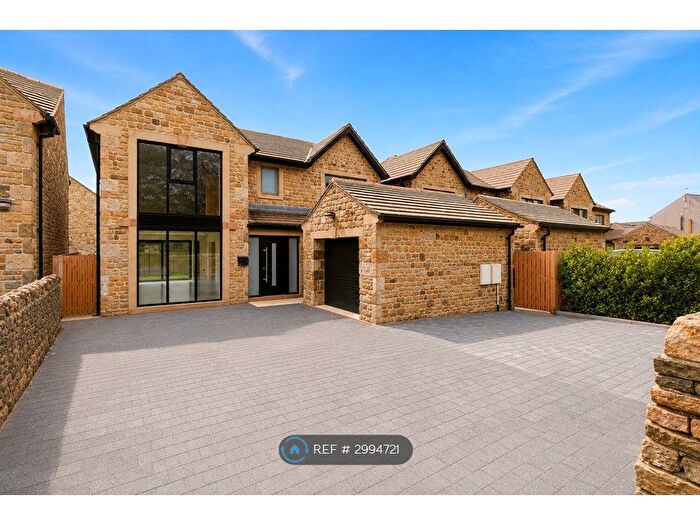 4 Bedroom Detached House To Rent In Brogden Lane, Barnoldswick, BB18