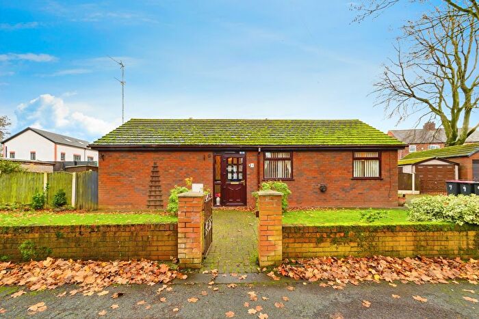 2 Bedroom Bungalow For Sale In Birch Avenue, Salford, Greater Manchester, M6