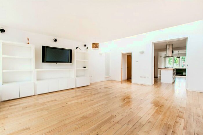 3 Bedroom Property To Rent In Melody Road, Wandsworth, SW18
