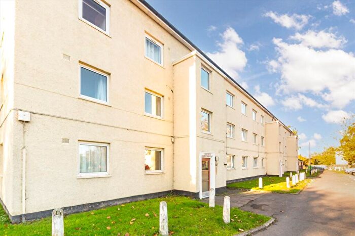 1 Bedroom Flat To Rent In South Lane, New Malden, KT3