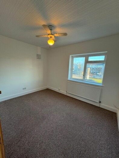 2 Bedroom Flat To Rent In Camrose Avenue, Edgware, HA8