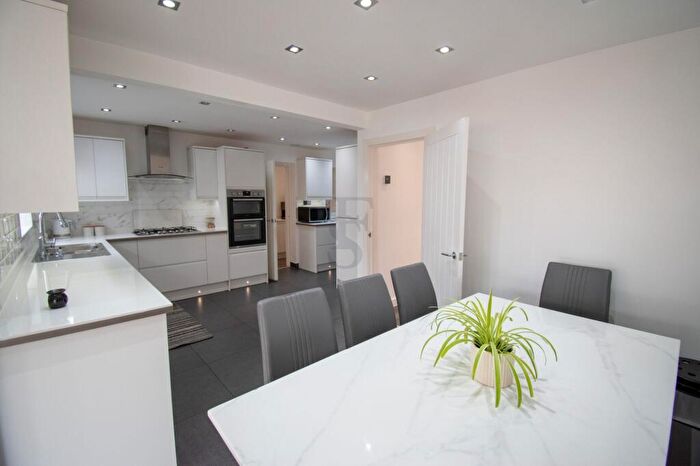 5 Bedroom Detached House For Sale In Foxglove Road, Hamilton, LE5