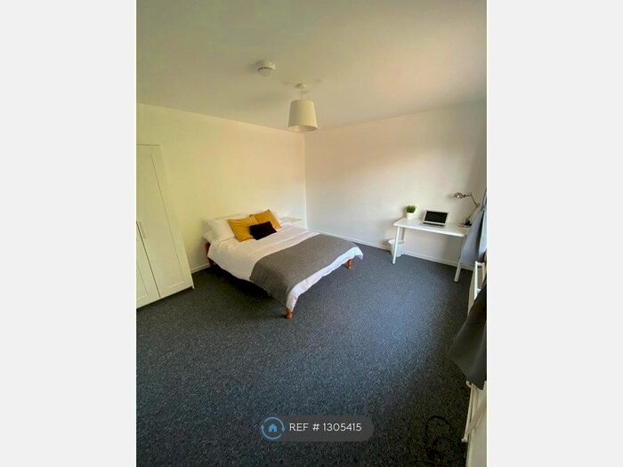 4 Bedroom Semi-Detached House To Rent In Cheney Way, Cambridge CB4