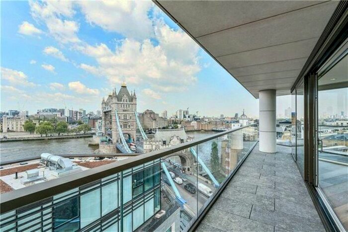 3 Bedroom Flat To Rent In Tudor House, Duchess Walk, London, SE1
