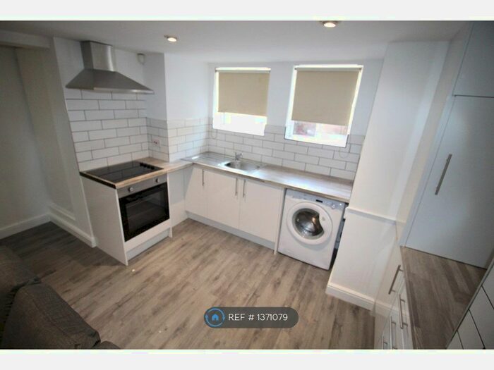 3 Bedroom Terraced House To Rent In Lumley Walk, Leeds, LS4