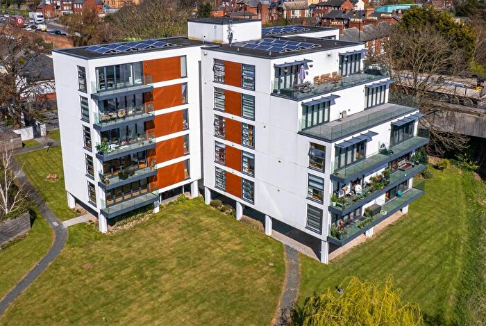 2 Bedroom Apartment For Sale In Fryers Gate, Hereford, HR4