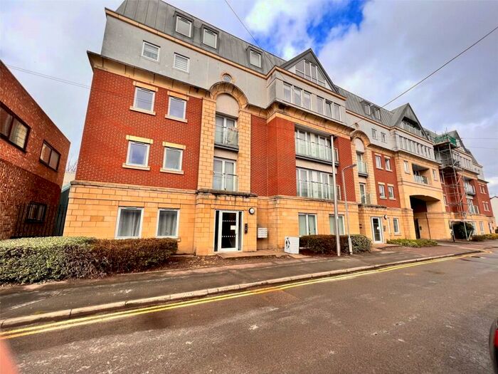 2 Bedroom Flat To Rent In Curzon Street, Burton-On-Trent, Staffordshire, DE14