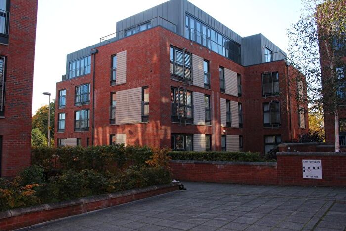 3 Bedroom Flat To Rent In Fettes Rise, Fettes, Edinburgh, EH4