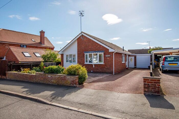 3 Bedroom Detached Bungalow For Sale In Penns Close, Cubbington, Leamington Spa, CV32
