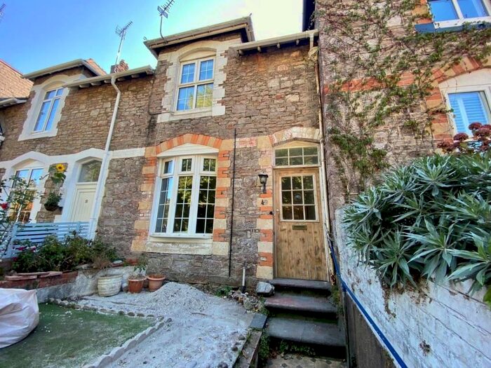 2 Bedroom Flat To Rent In Ilsham Road, Torquay, TQ1