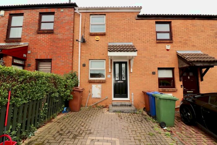 2 Bedroom House To Rent In Fanns Rise, Purfleet, RM19