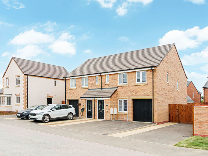 3 Bedroom Semi Detached House For Sale In Whittle Road, Sleaford, NG34