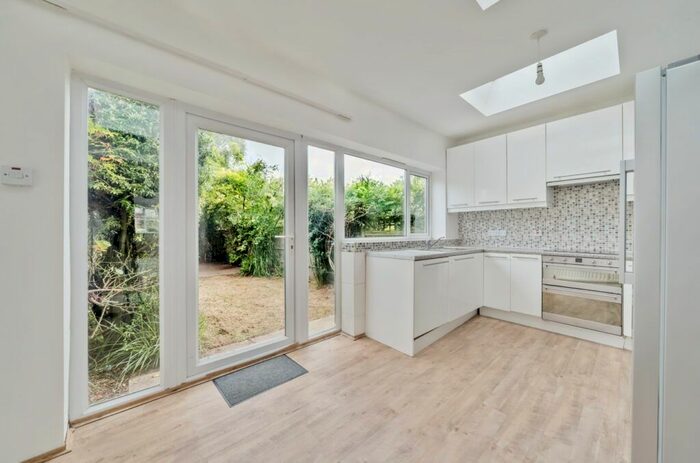 4 Bedroom Terraced House To Rent In Gloucester Road, Twickenham, TW2