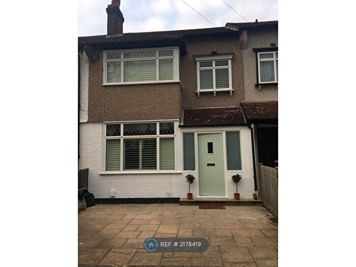 3 Bedroom Semi-Detached House To Rent In Runnymede Crescent, London, SW16