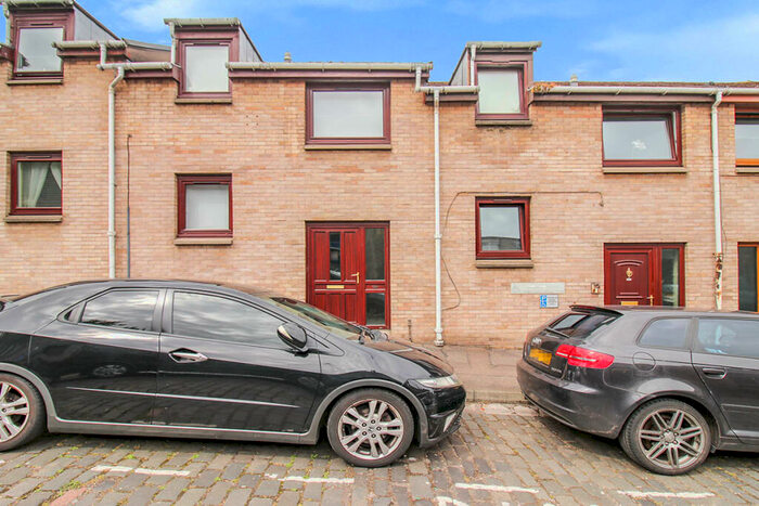 3 Bedroom Terraced House To Rent In Spey Street, Edinburgh, Midlothian, EH7