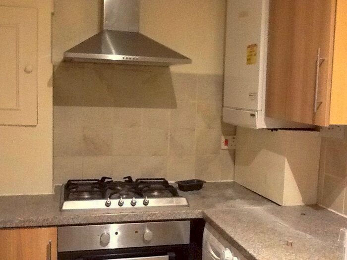 1 Bedroom Flat To Rent In Sheringham Court, Garratt Lane, London, SW17