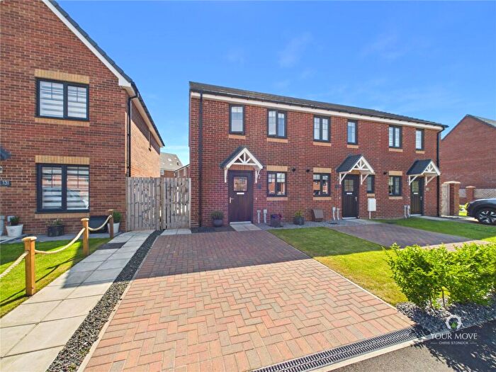 2 Bedroom End Of Terrace House For Sale In Grayling Way, Ryton, Tyne And Wear, NE40