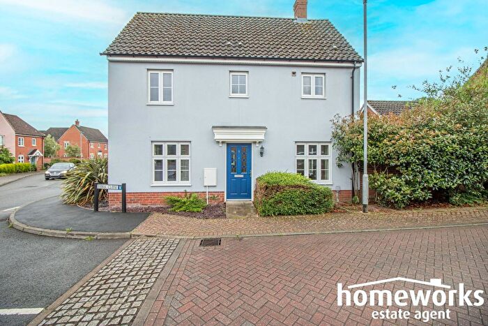3 Bedroom End Of Terrace House For Sale In York Close, Carbrooke, Thetford, IP25