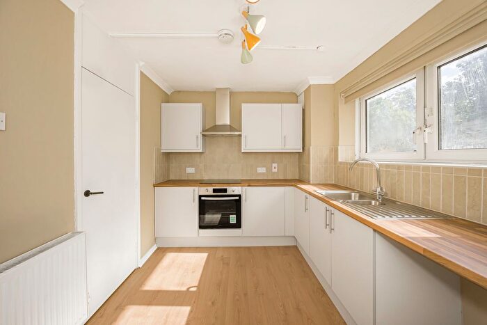 3 Bedroom Flat To Rent In Caledon Road, London, E6