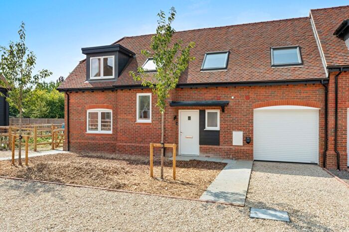 3 Bedroom Property To Rent In Old Nursery Place, Askett, HP27