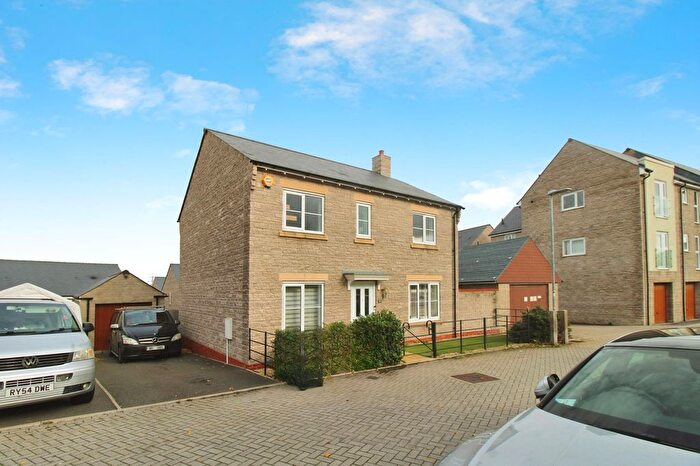 4 Bedroom Detached House For Sale In Webbs Place, Purton, SN5