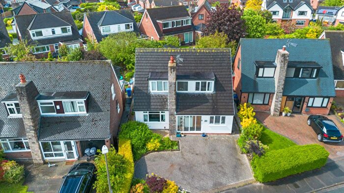 4 Bedroom Detached House For Sale In Newlands Drive, Lowton, WA3