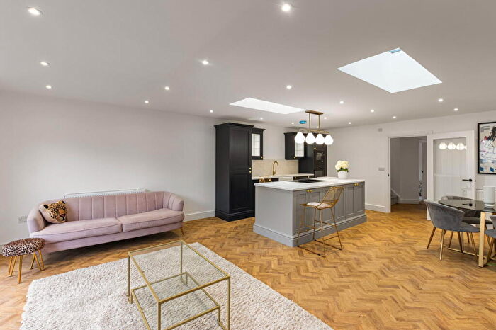 3 Bedroom Semi Detached House For Sale In St. Leonards Rise, Orpington, BR6