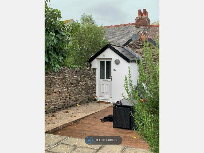 2 Bedroom Flat To Rent In Park Road, Wadebridge PL27