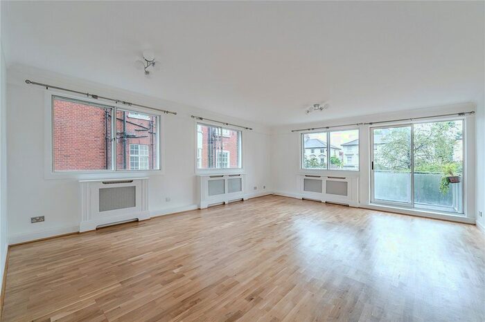 2 Bedroom Flat To Rent In Warwick Gardens, Kensington, London, W14