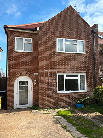 4 Bedroom Semi-Detached House To Rent In Longland Road, Eastbourne, BN20