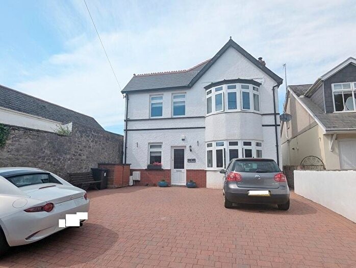 4 Bedroom Detached House For Sale In Bridgend Road, Porthcawl, South Glamorgan, Bridgend (County Of), CF36