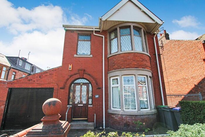 3 Bedroom Detached House For Sale In Gorse Road, Blackpool, FY3