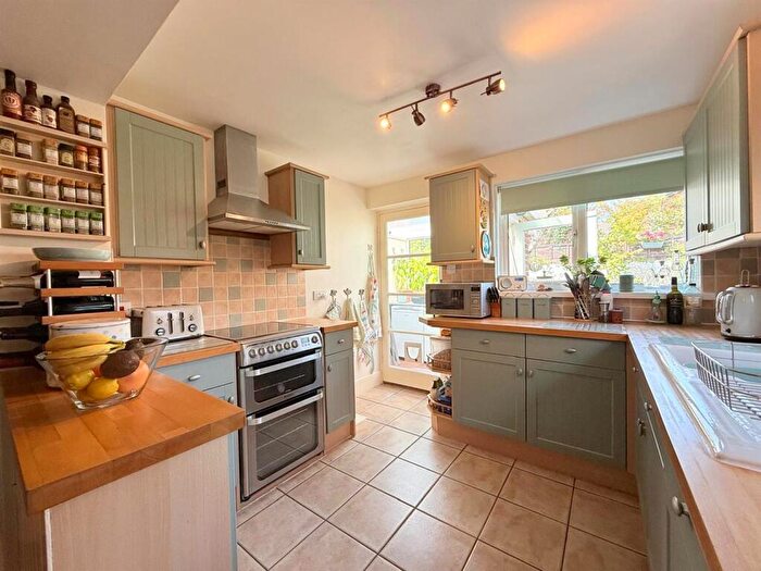 3 Bedroom Semi-Detached House For Sale In New Borough Road, Wimborne, BH21