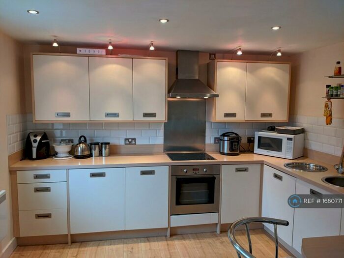 2 Bedroom Flat To Rent In Fleming House, Nottingham, NG3