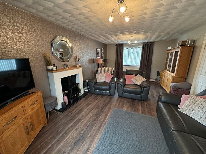 4 Bedroom Detached House For Sale In Ger Y Llan, Penrhyncoch, Aberystwyth, SY23