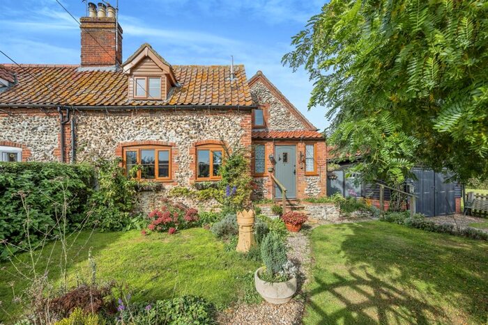 3 Bedroom Property For Sale In The Common, Itteringham, Norwich, NR11