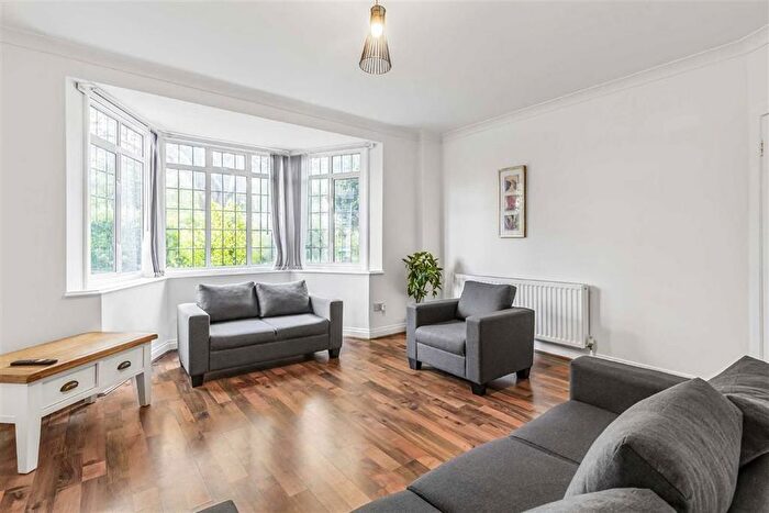 4 Bedroom Detached House To Rent In Westhorne Avenue, London, SE9