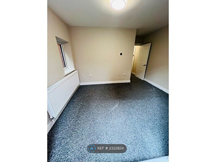 2 Bedroom Flat To Rent In High Street, Grays, RM17