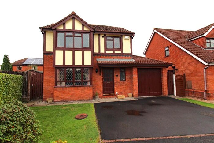 3 Bedroom Detached House For Sale In Evergreen Avenue, Leyland, Lancashire, PR25