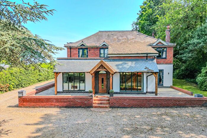 4 Bedroom Detached House For Sale In Station Road, Desford, LE9