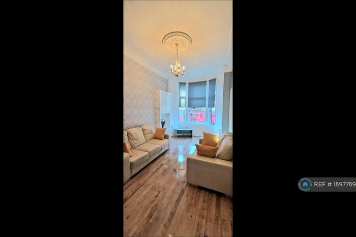 1 Bedroom Flat To Rent In Minard Road, Glasgow, G41